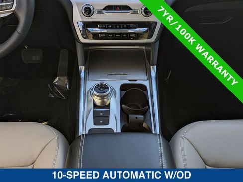 Certified 2022 Ford Explorer XLT w/ Equipment Group 202A image 20