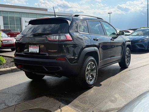 Used 2021 Jeep Cherokee Trailhawk AWD/4WD image 4