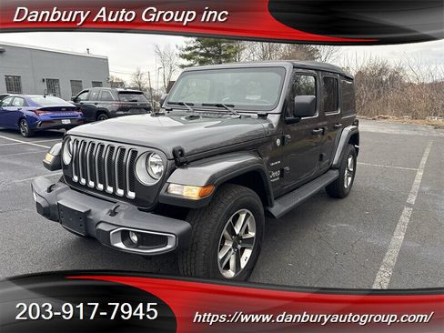 Used 2022 Jeep Wrangler Unlimited Sahara w/ Cold Weather Group AWD/4WD image 1