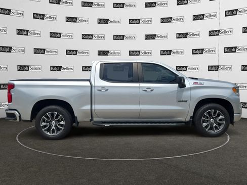 Used 2022 Chevrolet Silverado 1500 RST AWD/4WD image 7