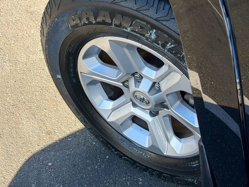 Used 2022 Toyota 4Runner SR5 Premium image 13