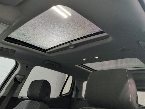 Used 2020 GMC Acadia SLE image 21