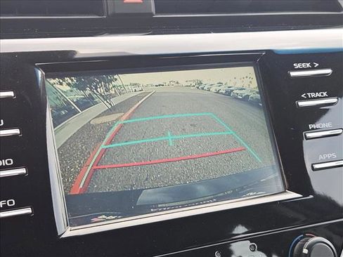 Used 2018 Toyota Camry LE image 13