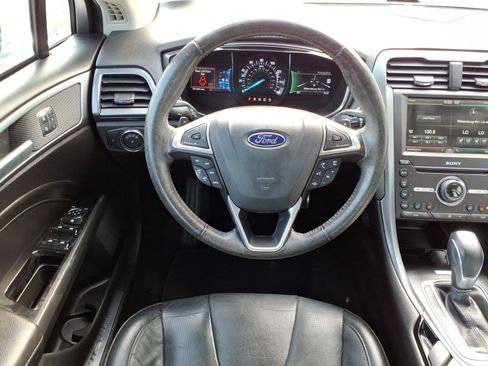 Used 2016 Ford Fusion Titanium AWD/4WD image 5