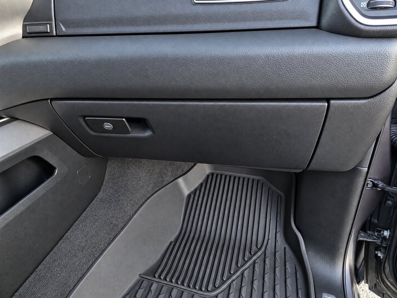 Used 2021 RAM 1500 Laramie w/ Night Edition AWD/4WD image 33