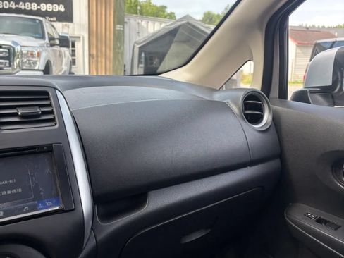 Used 2014 Nissan Versa Note SV FWD image 31