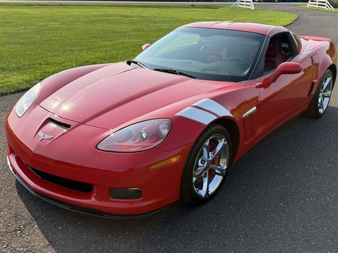 Used 2013 Chevrolet Corvette Grand Sport w/ 2LT Preferred Equipment Group RWD image 7