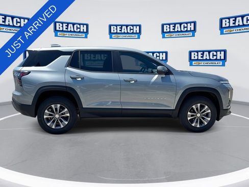 New 2026 Chevrolet Equinox LT w/ Convenience Package II FWD image 9