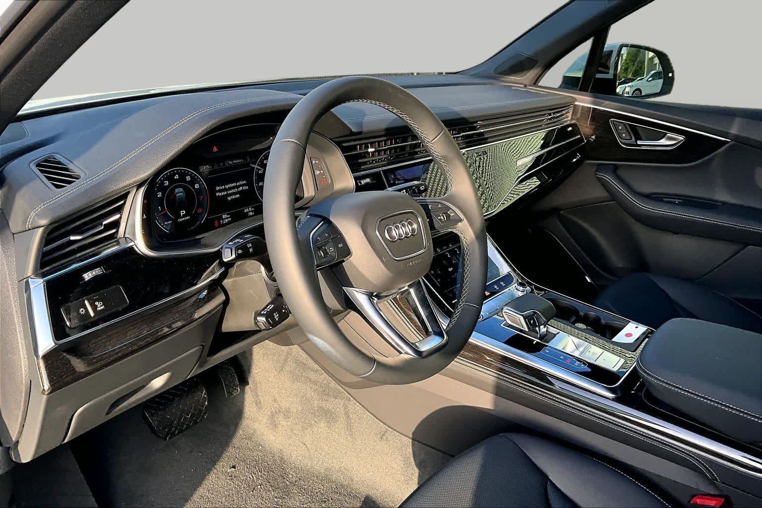 New 2026 Audi Q7 3.0T Premium Plus AWD/4WD image 8