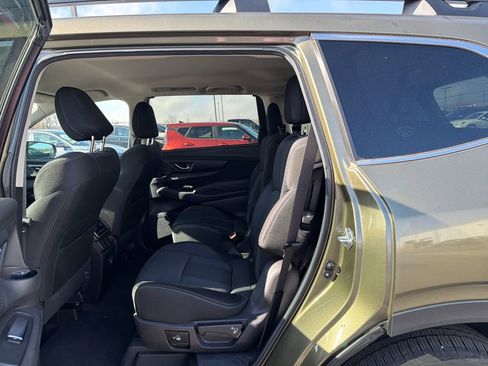 Used 2024 Subaru Ascent Premium w/ Convenience Package image 14