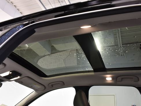 Certified 2025 INFINITI QX50 Luxe image 40