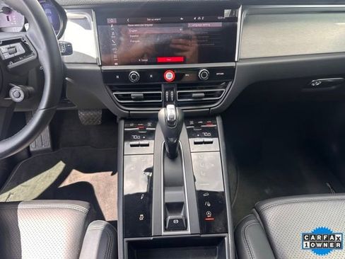 Used 2023 Porsche Macan S w/ Premium Package image 16