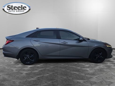 Used 2023 Hyundai Elantra Blue image 6