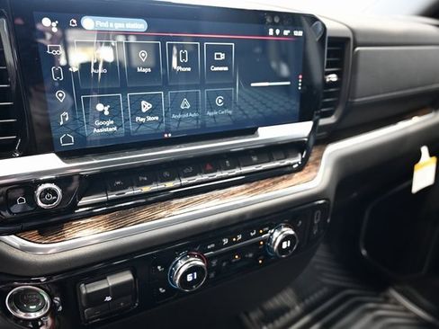 New 2026 GMC Sierra 1500 SLE w/ Preferred Package image 17