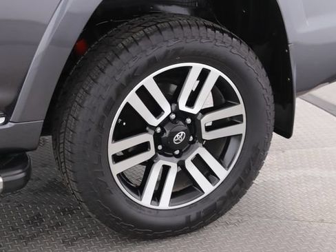 Used 2018 Toyota 4Runner Limited AWD/4WD image 14