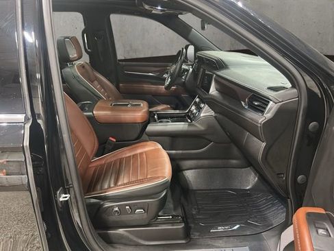 Used 2023 GMC Yukon Denali Ultimate image 20