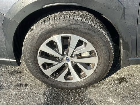 Certified 2025 Subaru Outback Premium image 6