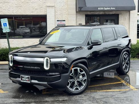 Used 2025 Rivian R1S Adventure AWD/4WD image 2