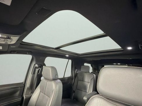 Used 2022 Chevrolet Tahoe RST w/ Luxury Package RWD image 27