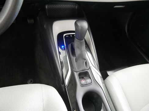 Used 2020 Toyota Corolla LE image 24