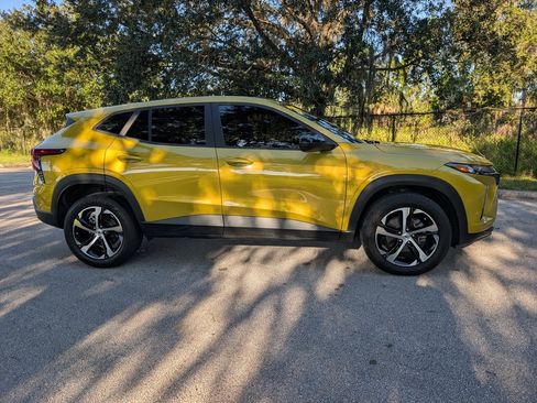 Used 2024 Chevrolet Trax RS w/ Driver Confidence Package image 10