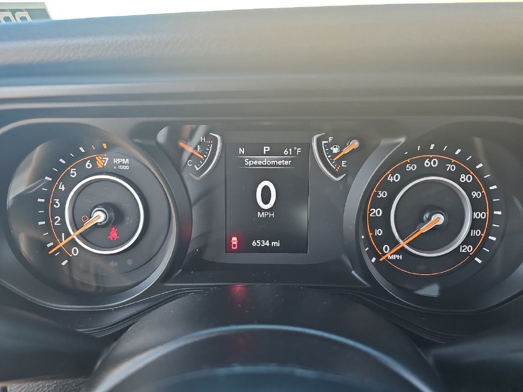 Used 2025 Jeep Gladiator Sport AWD/4WD image 18