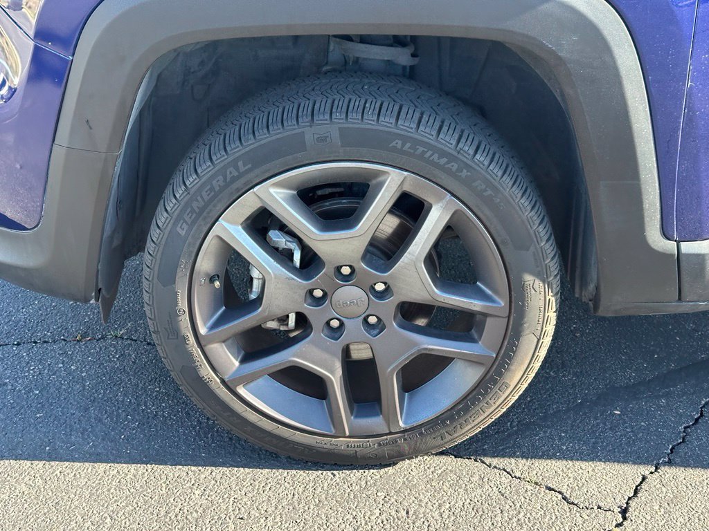 Used 2021 Jeep Renegade Latitude AWD/4WD image 14
