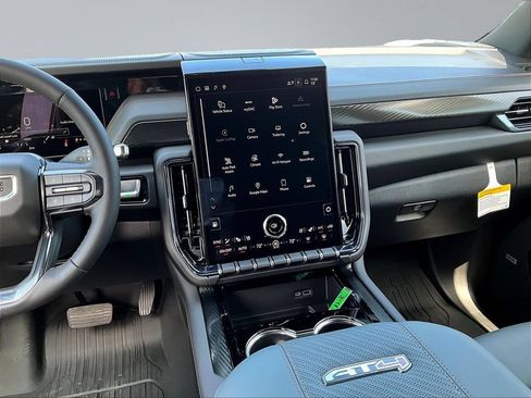 New 2026 GMC Yukon XL AT4 w/ AT4 Premium Package AWD/4WD image 6