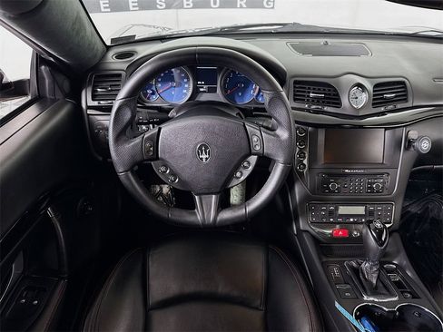 Used 2013 Maserati GranTurismo Sport image 21