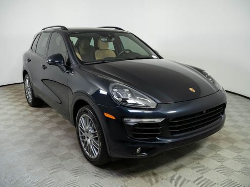 Used 2017 Porsche Cayenne S AWD/4WD image 26