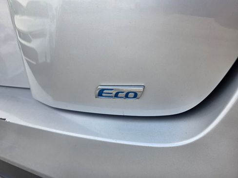 Used 2016 Toyota Prius Four FWD image 14