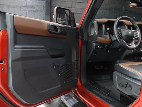 Used 2024 Ford Bronco Outer Banks AWD/4WD image 29