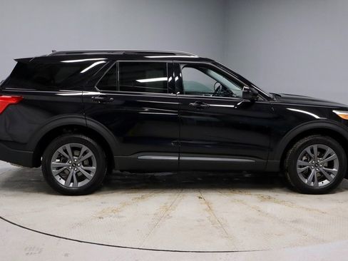 Certified 2023 Ford Explorer XLT w/ Equipment Group 202A image 7