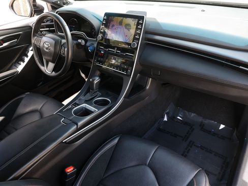 Used 2022 Toyota Avalon XSE FWD image 20
