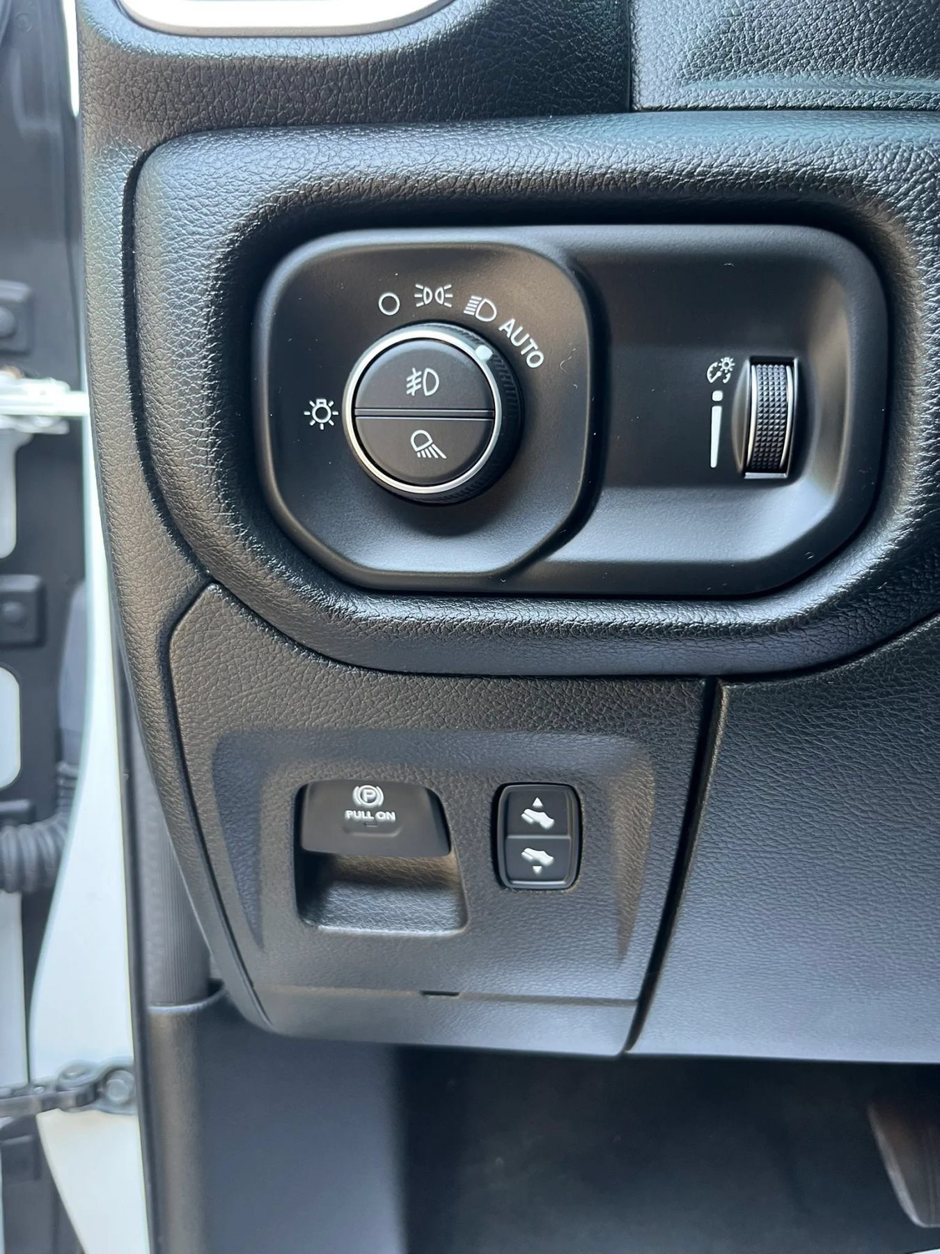 Used 2020 RAM 1500 Big Horn AWD/4WD image 32