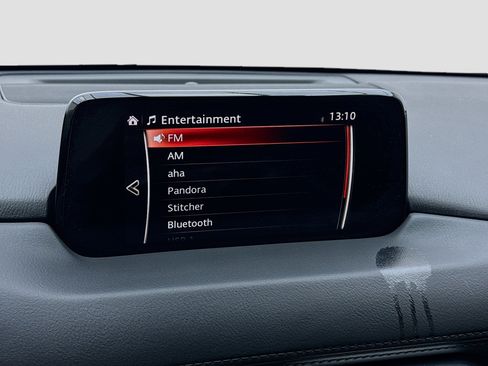 Used 2019 MAZDA CX-5 Touring FWD image 11