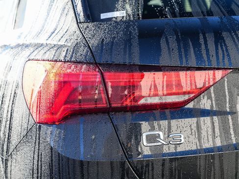 Used 2022 Audi Q3 2.0T Premium image 7