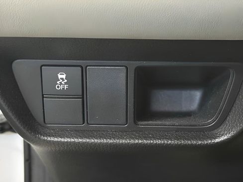 Certified 2024 Honda HR-V LX image 25