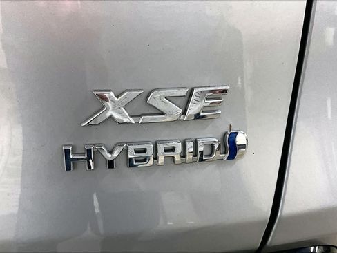 Used 2024 Toyota RAV4 XSE w/ Weather Package AWD/4WD image 10