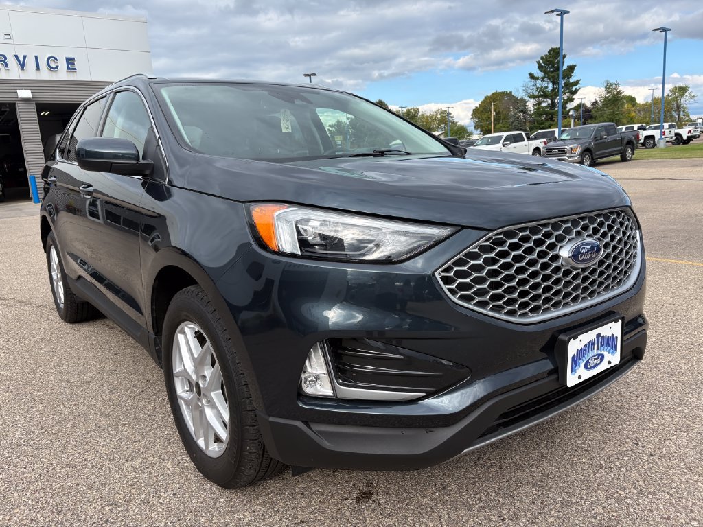 Used 2024 Ford Edge SEL w/ Convenience Package AWD/4WD image 4