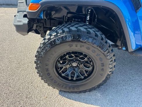 Used 2021 Jeep Gladiator Sport AWD/4WD image 7