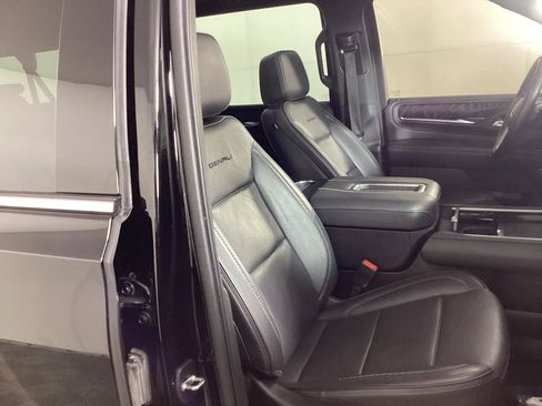 Used 2022 GMC Yukon XL Denali AWD/4WD image 8