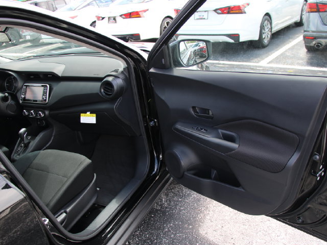 Used 2025 Nissan Kicks Play S FWD image 30