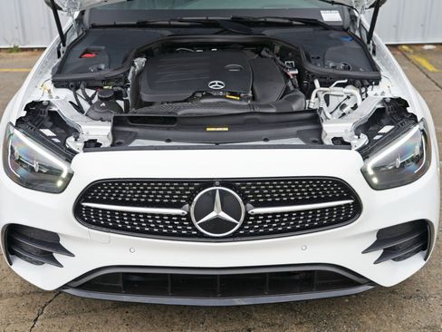 Used 2021 Mercedes-Benz E 350 Sedan w/ Premium Package image 8