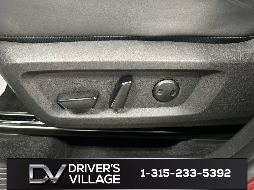 Used 2024 Nissan Rogue SV w/ SV Premium Package AWD/4WD image 10