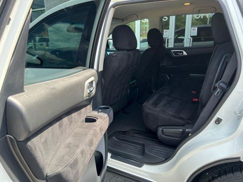 Used 2014 Nissan Pathfinder S AWD/4WD image 14