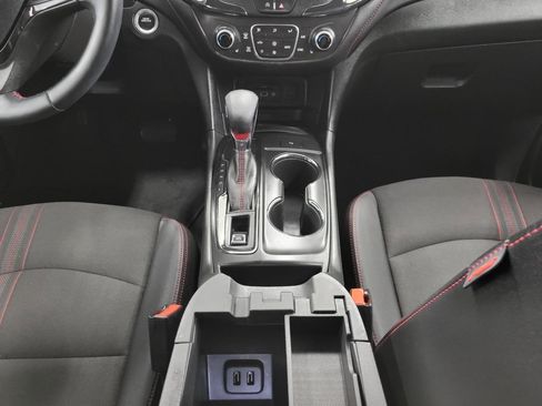 Certified 2024 Chevrolet Equinox RS image 17