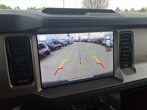Used 2025 Ford Bronco Outer Banks image 24