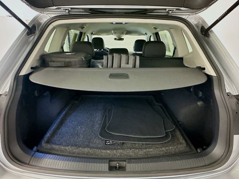 Used 2023 Volkswagen Tiguan SE image 29