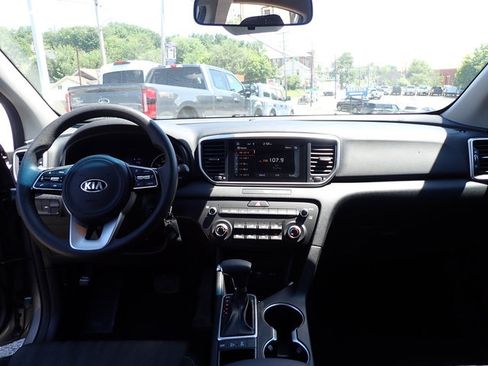 Used 2020 Kia Sportage LX AWD/4WD image 18